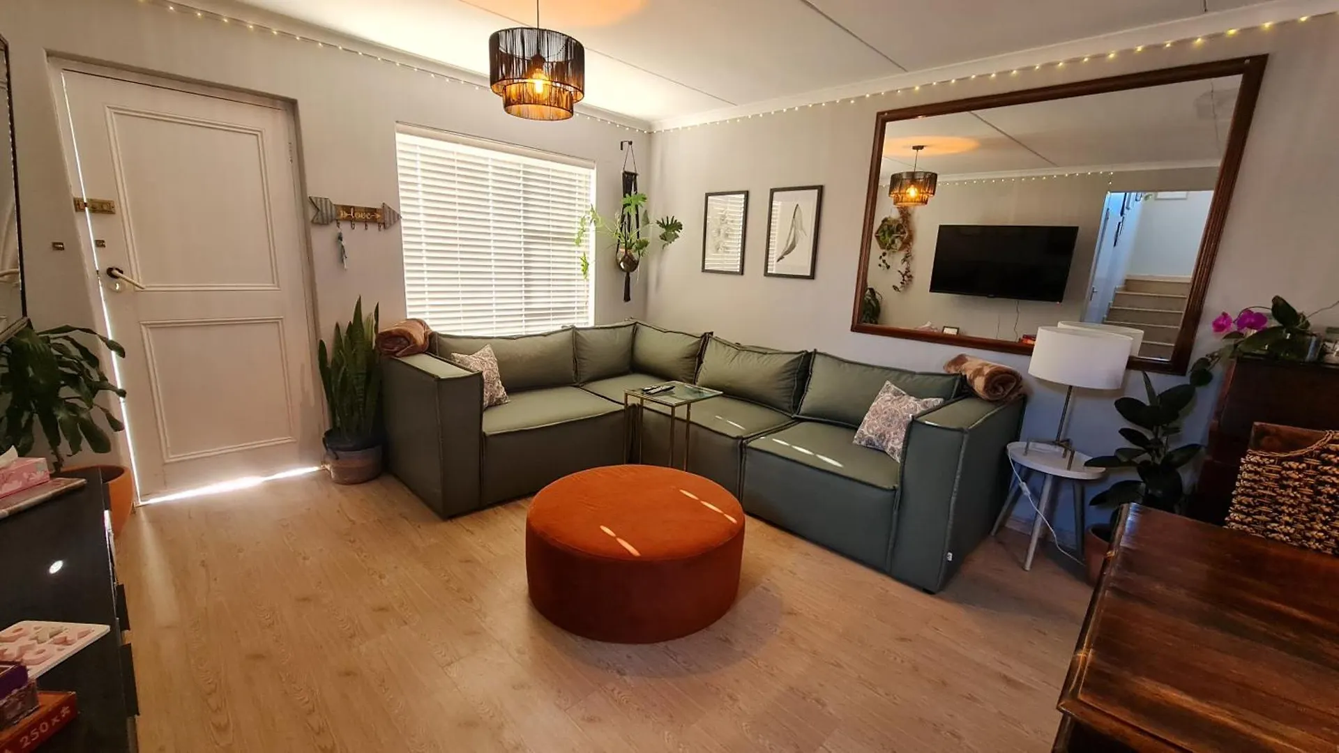 3 Bedroom Beach House With Ocean Views Across The Road From The Beach Bloubergstrand